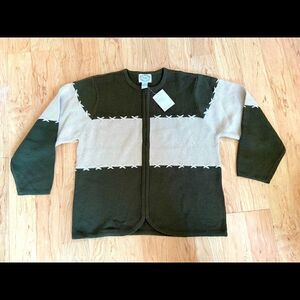 New with Tags Vintage Green and Cream Stitches in Time Zippered Cardigan